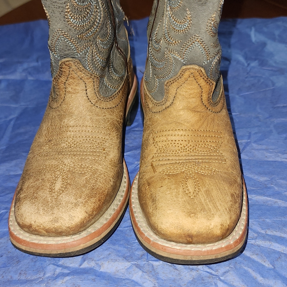 Smoky Mountain Boys cowboy 🤠 boots.